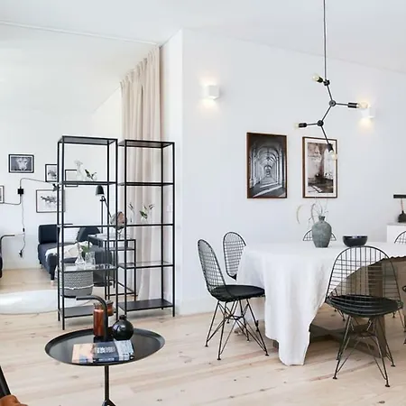 Family Riverside Downtown Apartment