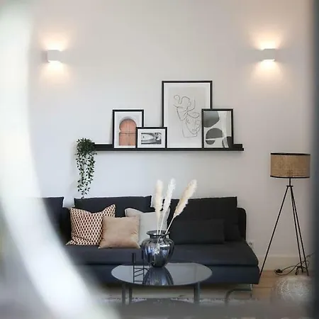 Apartment Family Riverside Downtown