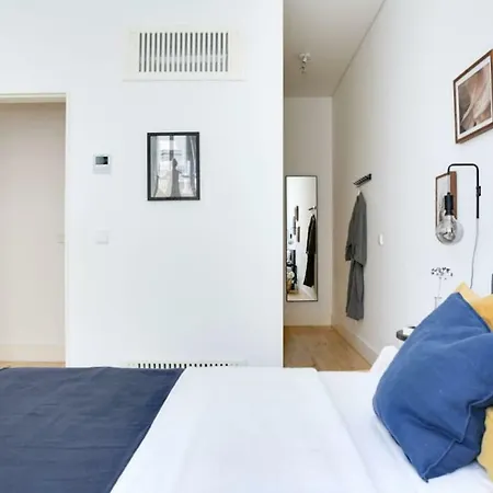 Family Riverside Downtown Apartment