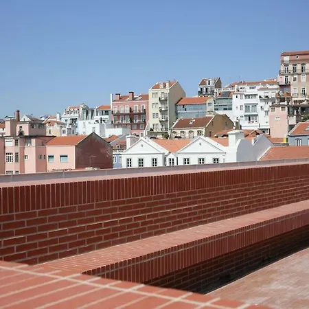Family Riverside Downtown Apartment Lisbon